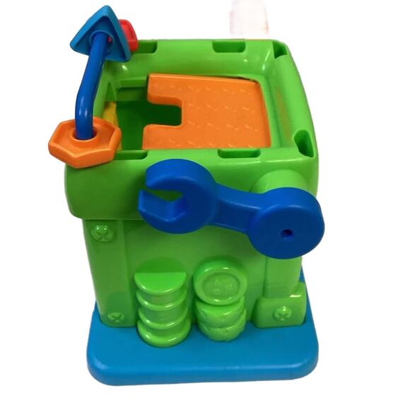 Fisher-Price Small Puppy Dog Themed Plastic Sound Making Car Wash Playset - Picture 4 of 6